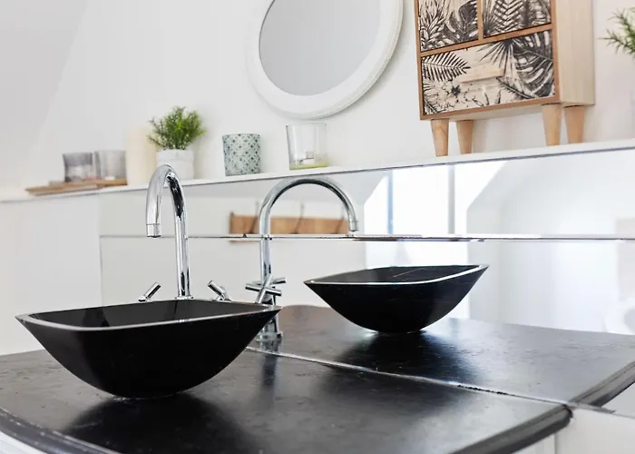 Elegant With Fenced Garden