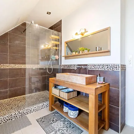 Elegant With Fenced Garden * 뚜끄