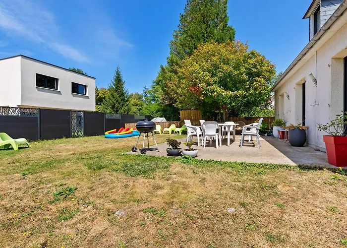 Elegant With Fenced Garden بيت للعطل *