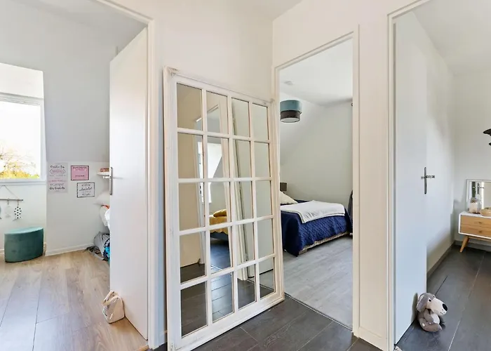 بيت للعطل Elegant With Fenced Garden *