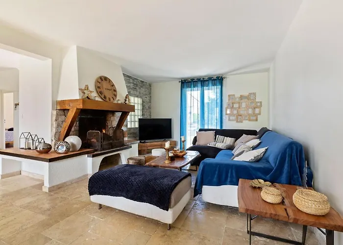 بيت للعطل Elegant With Fenced Garden توكويز