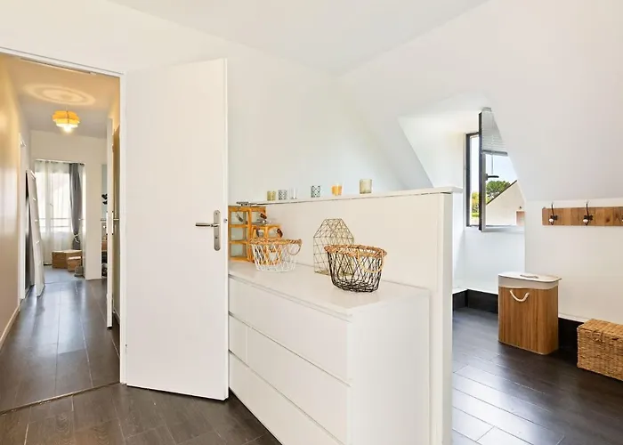 بيت للعطل Elegant With Fenced Garden *